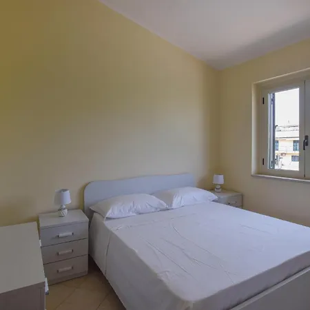 Amazing Home In Melito Porto Salvo בית נופש מליטו די פורטו סאלבו
