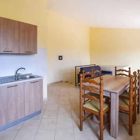 Amazing Home In Melito Porto Salvo בית נופש